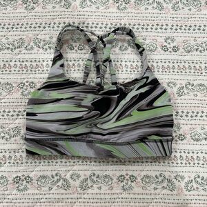 Lululemon bra in excellent condition! Size 4.